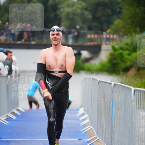 30.08.2026 - Elbe Triathlon Hamburg LAZAROV Photography http://msf.ph/oto/10032712 30.08.2026 08:44:07 Schwimmen 445 meine-sportfotos.de