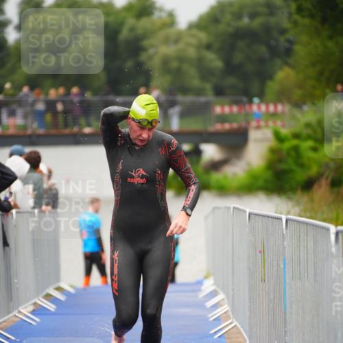 30.08.2026 - Elbe Triathlon Hamburg LAZAROV Photography http://msf.ph/oto/10032731 30.08.2026 08:44:18 Schwimmen 276, 445 meine-sportfotos.de