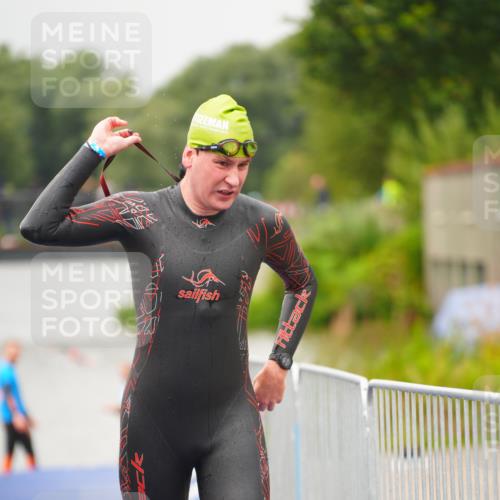 30.08.2026 - Elbe Triathlon Hamburg LAZAROV Photography http://msf.ph/oto/10032736 30.08.2026 08:44:19 Schwimmen 276, 445 meine-sportfotos.de