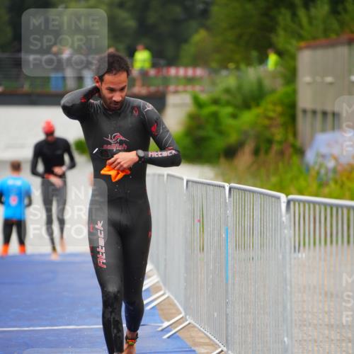 30.08.2026 - Elbe Triathlon Hamburg LAZAROV Photography http://msf.ph/oto/10032755 30.08.2026 08:45:08 Schwimmen 320 meine-sportfotos.de