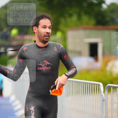 30.08.2026 - Elbe Triathlon Hamburg LAZAROV Photography http://msf.ph/oto/10032766 30.08.2026 08:45:09 Schwimmen 282, 320 meine-sportfotos.de