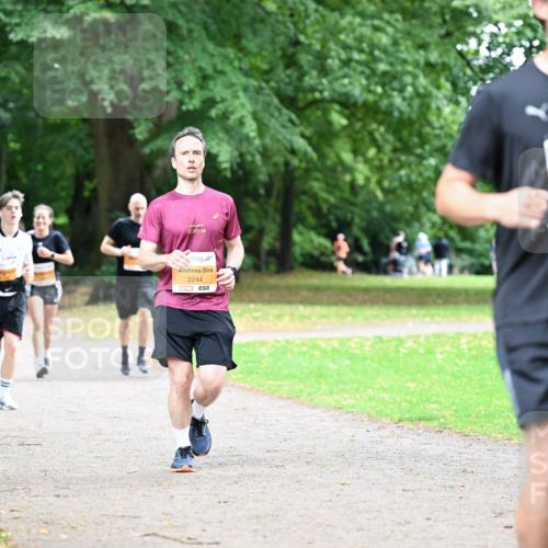 30.08.2026 - Blankeneser Heldenlauf Dr. Thomas Lammeyer http://msf.ph/oto/10032791 30.08.2026 10:37:17 Laufen 21, 1975, 2244 meine-sportfotos.de
