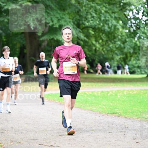 30.08.2026 - Blankeneser Heldenlauf Dr. Thomas Lammeyer http://msf.ph/oto/10032798 30.08.2026 10:37:18 Laufen 21, 1975, 2244, 7 meine-sportfotos.de
