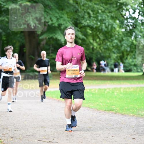 30.08.2026 - Blankeneser Heldenlauf Dr. Thomas Lammeyer http://msf.ph/oto/10032800 30.08.2026 10:37:18 Laufen 21, 1975, 2244, 7 meine-sportfotos.de