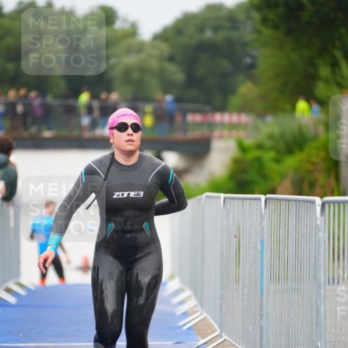 30.08.2026 - Elbe Triathlon Hamburg LAZAROV Photography http://msf.ph/oto/10032809 30.08.2026 08:46:07 Schwimmen 330 meine-sportfotos.de