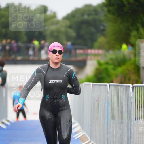 30.08.2026 - Elbe Triathlon Hamburg LAZAROV Photography http://msf.ph/oto/10032813 30.08.2026 08:46:08 Schwimmen 330 meine-sportfotos.de