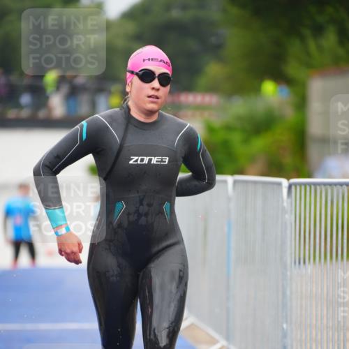 30.08.2026 - Elbe Triathlon Hamburg LAZAROV Photography http://msf.ph/oto/10032819 30.08.2026 08:46:08 Schwimmen 330 meine-sportfotos.de