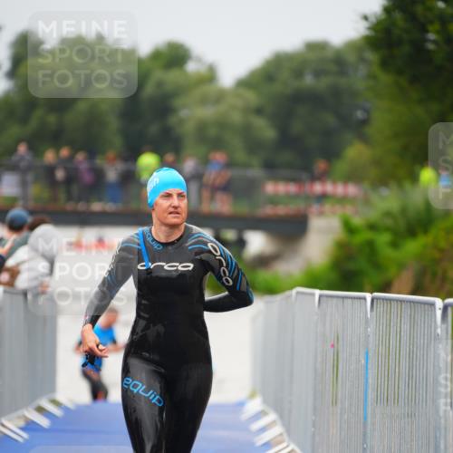 30.08.2026 - Elbe Triathlon Hamburg LAZAROV Photography http://msf.ph/oto/10032873 30.08.2026 08:46:49 Schwimmen 392 meine-sportfotos.de