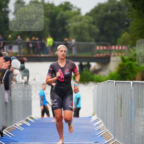 30.08.2026 - Elbe Triathlon Hamburg LAZAROV Photography http://msf.ph/oto/10032885 30.08.2026 08:46:57 Schwimmen 336, 392 meine-sportfotos.de