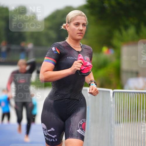 30.08.2026 - Elbe Triathlon Hamburg LAZAROV Photography http://msf.ph/oto/10032904 30.08.2026 08:47:00 Schwimmen 336, 392, 421 meine-sportfotos.de