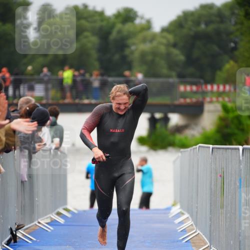 30.08.2026 - Elbe Triathlon Hamburg LAZAROV Photography http://msf.ph/oto/10032905 30.08.2026 08:47:01 Schwimmen 336, 392, 421 meine-sportfotos.de