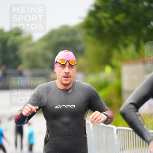 30.08.2026 - Elbe Triathlon Hamburg LAZAROV Photography http://msf.ph/oto/10033015 30.08.2026 08:47:55 Schwimmen 264, 432, 485 meine-sportfotos.de
