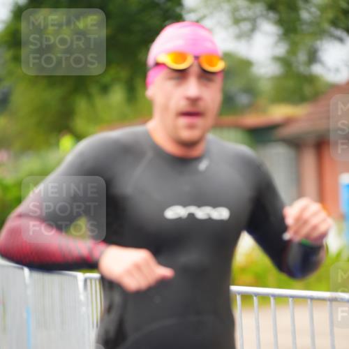 30.08.2026 - Elbe Triathlon Hamburg LAZAROV Photography http://msf.ph/oto/10033022 30.08.2026 08:47:56 Schwimmen 264, 432, 485 meine-sportfotos.de