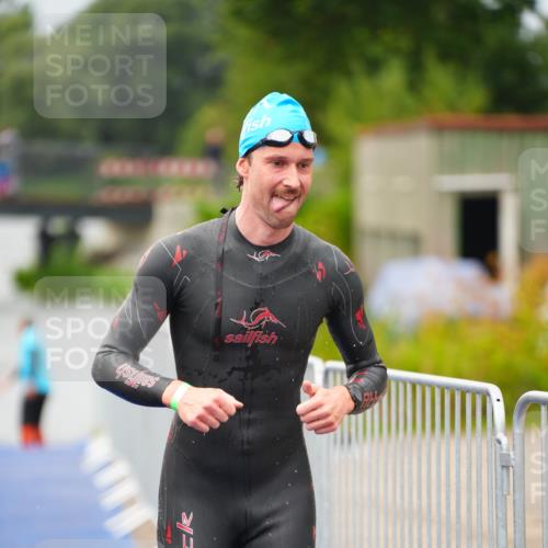 30.08.2026 - Elbe Triathlon Hamburg LAZAROV Photography http://msf.ph/oto/10033063 30.08.2026 08:48:22 Schwimmen 458 meine-sportfotos.de