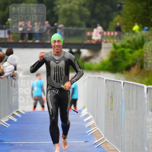 30.08.2026 - Elbe Triathlon Hamburg LAZAROV Photography http://msf.ph/oto/10033085 30.08.2026 08:48:32 Schwimmen 261, 458 meine-sportfotos.de