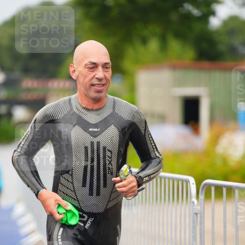 30.08.2026 - Elbe Triathlon Hamburg LAZAROV Photography http://msf.ph/oto/10033108 30.08.2026 08:48:35 Schwimmen 261, 458 meine-sportfotos.de