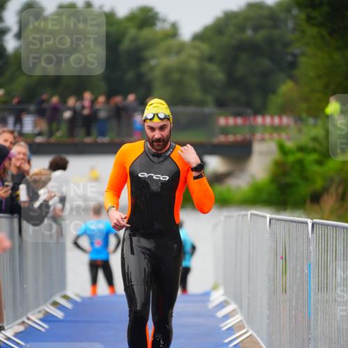 30.08.2026 - Elbe Triathlon Hamburg LAZAROV Photography http://msf.ph/oto/10033117 30.08.2026 08:48:51 Schwimmen 470 meine-sportfotos.de
