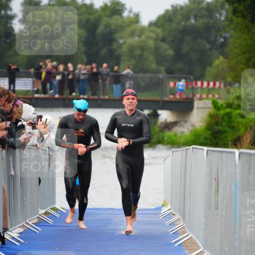 30.08.2026 - Elbe Triathlon Hamburg LAZAROV Photography http://msf.ph/oto/10033141 30.08.2026 08:49:18 Schwimmen 398, 466 meine-sportfotos.de