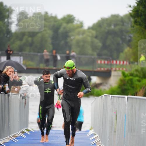 30.08.2026 - Elbe Triathlon Hamburg LAZAROV Photography http://msf.ph/oto/10033246 30.08.2026 08:50:01 Schwimmen 399, 414, 417, 496 meine-sportfotos.de