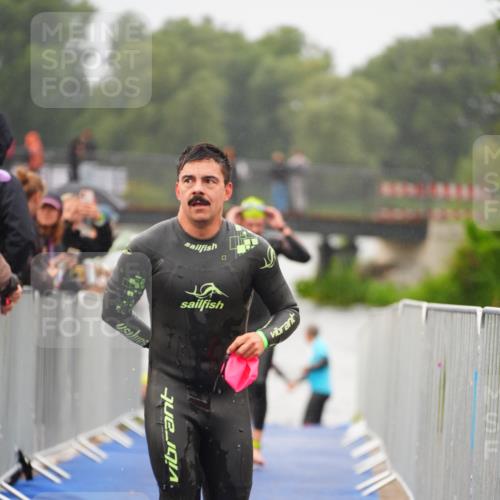 30.08.2026 - Elbe Triathlon Hamburg LAZAROV Photography http://msf.ph/oto/10033266 30.08.2026 08:50:04 Schwimmen 399, 414, 417, 476, 496 meine-sportfotos.de