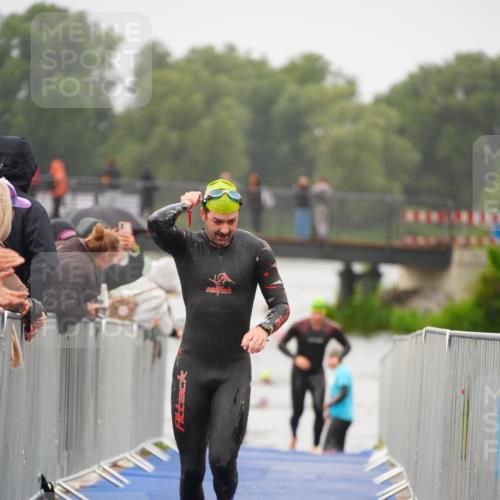 30.08.2026 - Elbe Triathlon Hamburg LAZAROV Photography http://msf.ph/oto/10033281 30.08.2026 08:50:07 Schwimmen 399, 414, 417, 476, 496 meine-sportfotos.de