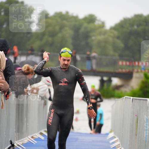 30.08.2026 - Elbe Triathlon Hamburg LAZAROV Photography http://msf.ph/oto/10033284 30.08.2026 08:50:07 Schwimmen 399, 414, 417, 476, 496 meine-sportfotos.de