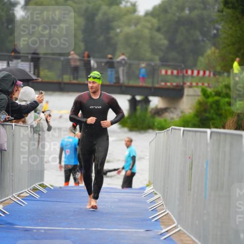 30.08.2026 - Elbe Triathlon Hamburg LAZAROV Photography http://msf.ph/oto/10033307 30.08.2026 08:50:12 Schwimmen 399, 417, 476, 480, 496 meine-sportfotos.de