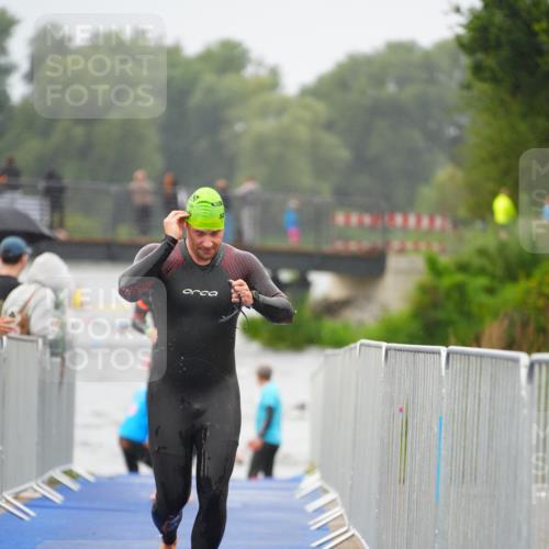 30.08.2026 - Elbe Triathlon Hamburg LAZAROV Photography http://msf.ph/oto/10033315 30.08.2026 08:50:14 Schwimmen 399, 417, 476, 480, 496 meine-sportfotos.de