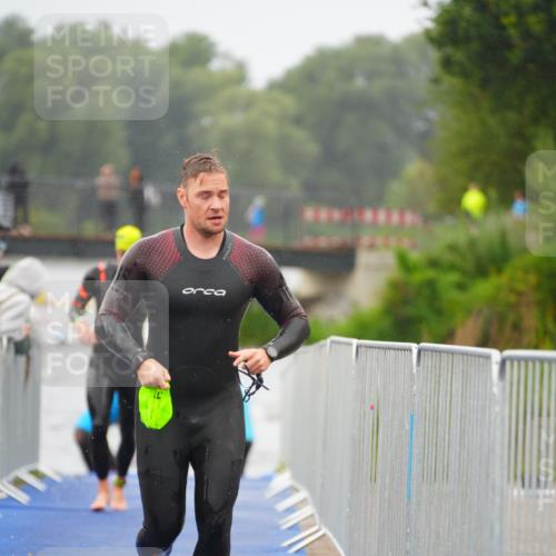 30.08.2026 - Elbe Triathlon Hamburg LAZAROV Photography http://msf.ph/oto/10033323 30.08.2026 08:50:15 Schwimmen 399, 417, 444, 476, 480, 496 meine-sportfotos.de