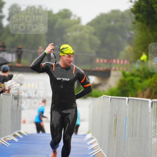 30.08.2026 - Elbe Triathlon Hamburg LAZAROV Photography http://msf.ph/oto/10033339 30.08.2026 08:50:18 Schwimmen 399, 444, 476, 480, 496 meine-sportfotos.de