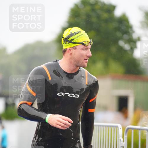 30.08.2026 - Elbe Triathlon Hamburg LAZAROV Photography http://msf.ph/oto/10033356 30.08.2026 08:50:21 Schwimmen 444, 476, 480 meine-sportfotos.de