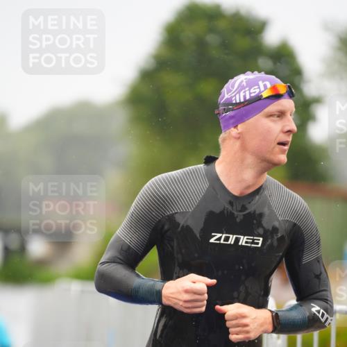 30.08.2026 - Elbe Triathlon Hamburg LAZAROV Photography http://msf.ph/oto/10033385 30.08.2026 08:50:28 Schwimmen 444, 446, 480 meine-sportfotos.de