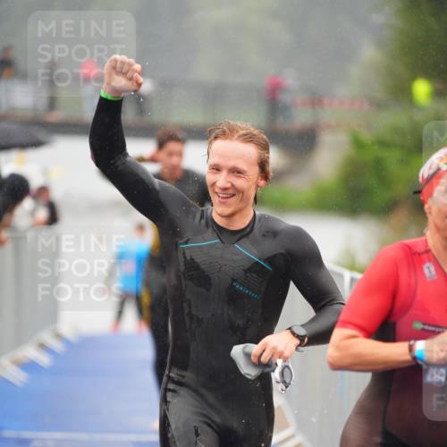 30.08.2026 - Elbe Triathlon Hamburg LAZAROV Photography http://msf.ph/oto/10033412 30.08.2026 08:50:41 Schwimmen 346, 423, 446, 459, 527 meine-sportfotos.de