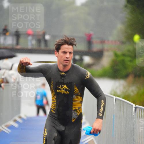 30.08.2026 - Elbe Triathlon Hamburg LAZAROV Photography http://msf.ph/oto/10033423 30.08.2026 08:50:43 Schwimmen 346, 423, 446, 459, 527 meine-sportfotos.de