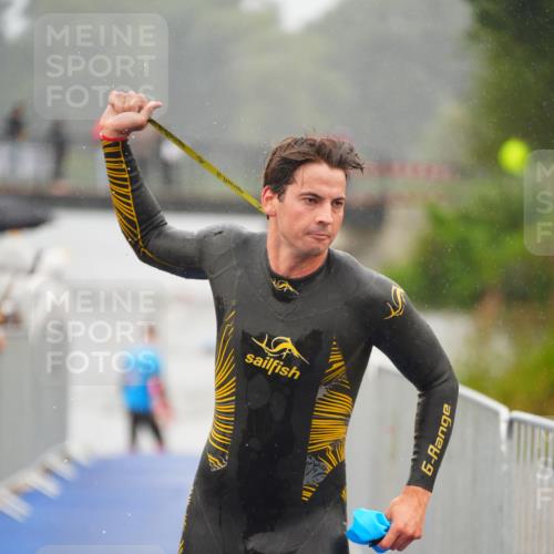 30.08.2026 - Elbe Triathlon Hamburg LAZAROV Photography http://msf.ph/oto/10033426 30.08.2026 08:50:44 Schwimmen 346, 423, 459, 527 meine-sportfotos.de