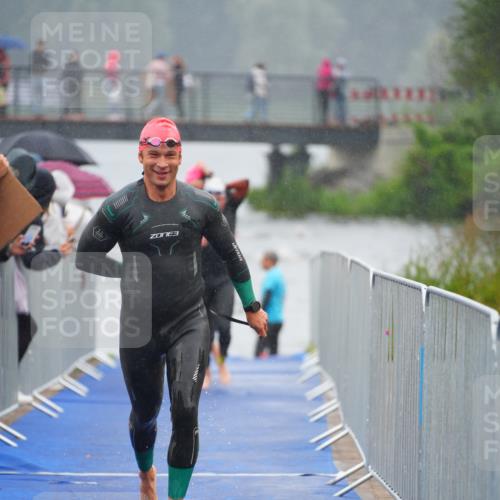30.08.2026 - Elbe Triathlon Hamburg LAZAROV Photography http://msf.ph/oto/10033441 30.08.2026 08:51:00 Schwimmen 484, 527, 689, 916 meine-sportfotos.de