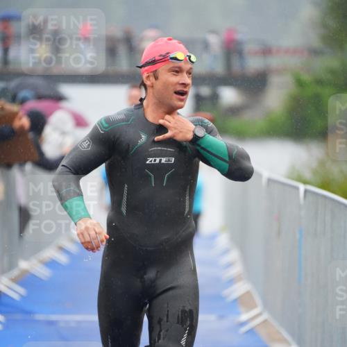 30.08.2026 - Elbe Triathlon Hamburg LAZAROV Photography http://msf.ph/oto/10033454 30.08.2026 08:51:01 Schwimmen 484, 689, 916 meine-sportfotos.de