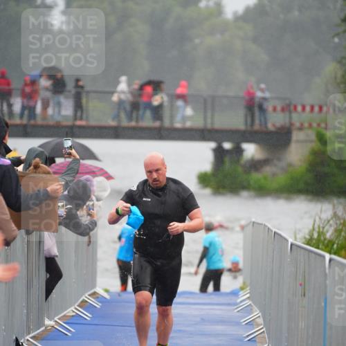 30.08.2026 - Elbe Triathlon Hamburg LAZAROV Photography http://msf.ph/oto/10033489 30.08.2026 08:51:20 Schwimmen 457, 484, 689 meine-sportfotos.de