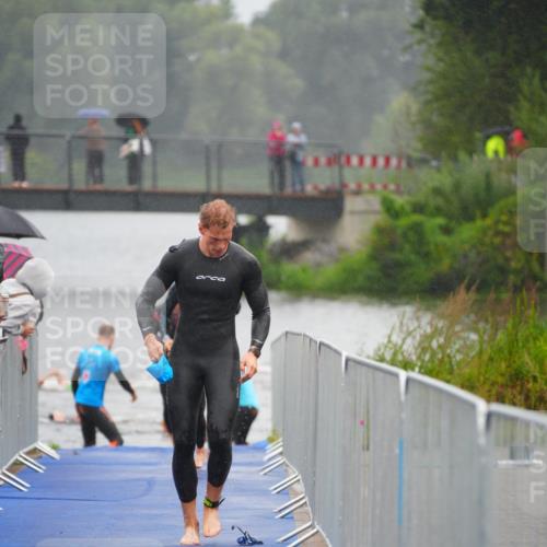 30.08.2026 - Elbe Triathlon Hamburg LAZAROV Photography http://msf.ph/oto/10033496 30.08.2026 08:51:33 Schwimmen 394, 457 meine-sportfotos.de