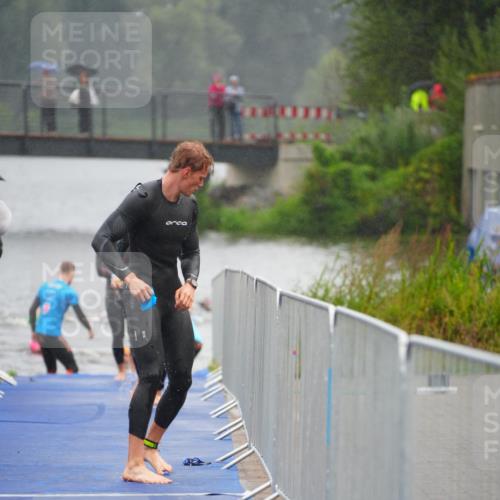 30.08.2026 - Elbe Triathlon Hamburg LAZAROV Photography http://msf.ph/oto/10033503 30.08.2026 08:51:34 Schwimmen 248, 394, 457 meine-sportfotos.de