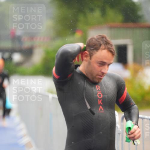 30.08.2026 - Elbe Triathlon Hamburg LAZAROV Photography http://msf.ph/oto/10033553 30.08.2026 08:51:42 Schwimmen 248, 394, 464 meine-sportfotos.de