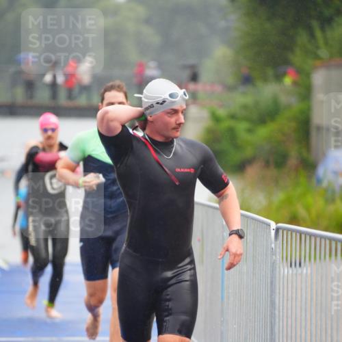 30.08.2026 - Elbe Triathlon Hamburg LAZAROV Photography http://msf.ph/oto/10033620 30.08.2026 08:51:55 Schwimmen 405, 420, 425, 426, 428, 430, 464, 481 meine-sportfotos.de