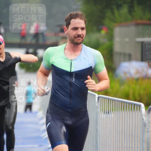 30.08.2026 - Elbe Triathlon Hamburg LAZAROV Photography http://msf.ph/oto/10033634 30.08.2026 08:51:57 Schwimmen 405, 420, 425, 426, 428, 430, 481, 493 meine-sportfotos.de