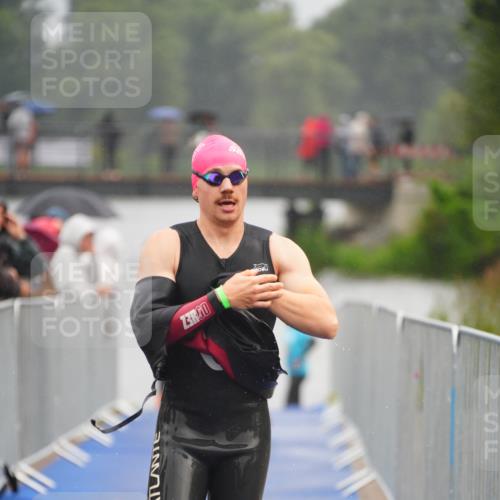 30.08.2026 - Elbe Triathlon Hamburg LAZAROV Photography http://msf.ph/oto/10033636 30.08.2026 08:51:58 Schwimmen 405, 420, 425, 426, 428, 430, 481, 493 meine-sportfotos.de