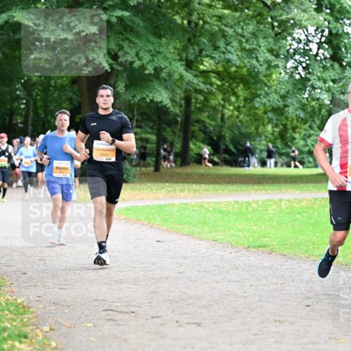 30.08.2026 - Blankeneser Heldenlauf Dr. Thomas Lammeyer http://msf.ph/oto/10033661 30.08.2026 10:39:10 Laufen 2004, 2172 meine-sportfotos.de