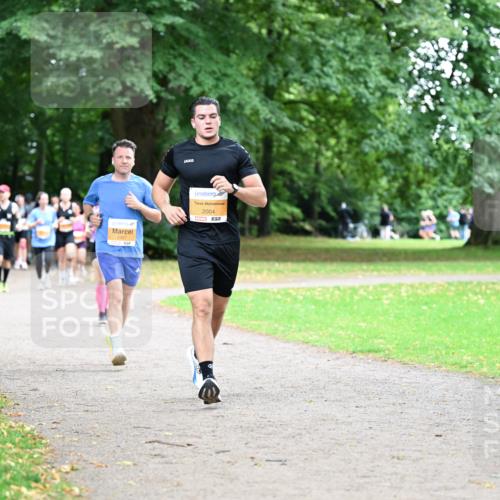 30.08.2026 - Blankeneser Heldenlauf Dr. Thomas Lammeyer http://msf.ph/oto/10033670 30.08.2026 10:39:11 Laufen 2467, 2004 meine-sportfotos.de