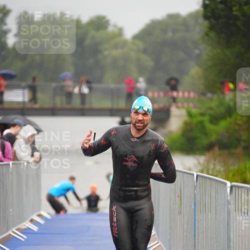 30.08.2026 - Elbe Triathlon Hamburg LAZAROV Photography http://msf.ph/oto/10033680 30.08.2026 08:52:57 Schwimmen 613 meine-sportfotos.de