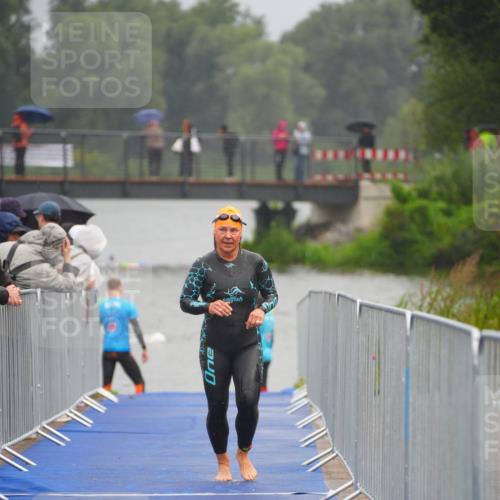30.08.2026 - Elbe Triathlon Hamburg LAZAROV Photography http://msf.ph/oto/10033707 30.08.2026 08:53:08 Schwimmen 364, 613 meine-sportfotos.de