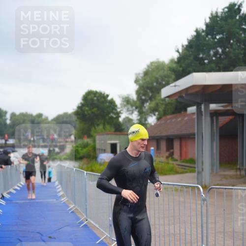 30.08.2026 - Elbe Triathlon Hamburg LAZAROV Photography http://msf.ph/oto/10033867 30.08.2026 08:53:49 Schwimmen 438, 460, 501, 595 meine-sportfotos.de