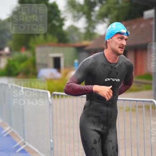 30.08.2026 - Elbe Triathlon Hamburg LAZAROV Photography http://msf.ph/oto/10033891 30.08.2026 08:53:55 Schwimmen 460, 501, 595, 1895 meine-sportfotos.de